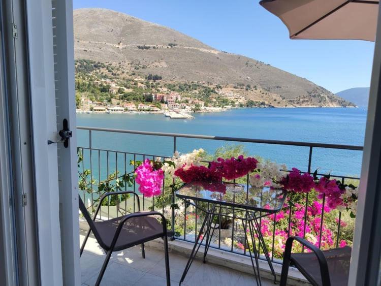 Ballas Apartments Agia Efimia Екстериор снимка