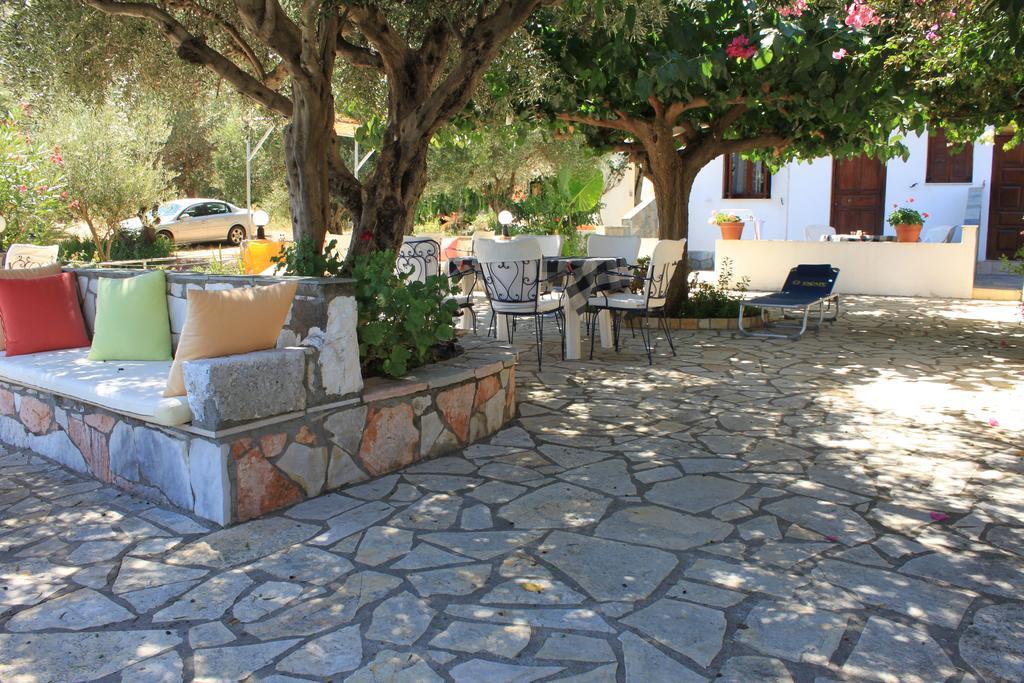 Ballas Apartments Agia Efimia Екстериор снимка