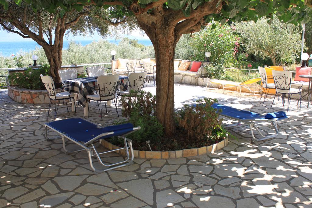 Ballas Apartments Agia Efimia Екстериор снимка