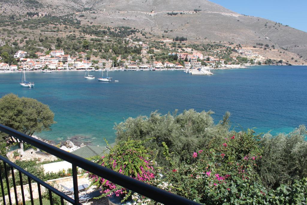 Ballas Apartments Agia Efimia Екстериор снимка