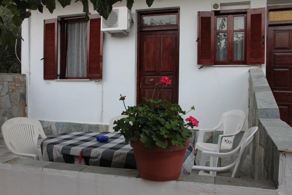 Ballas Apartments Agia Efimia Стая снимка