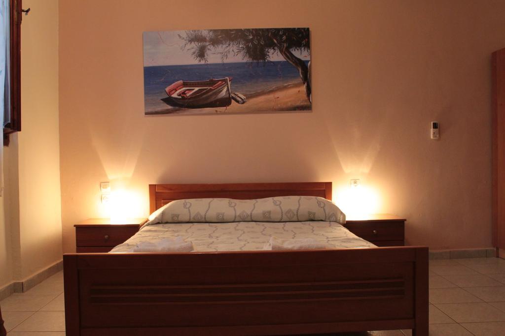 Ballas Apartments Agia Efimia Стая снимка