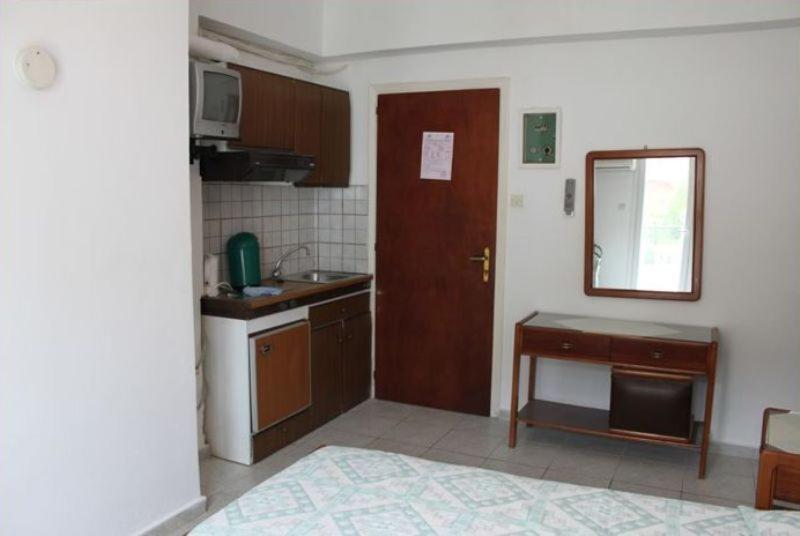 Ballas Apartments Agia Efimia Стая снимка