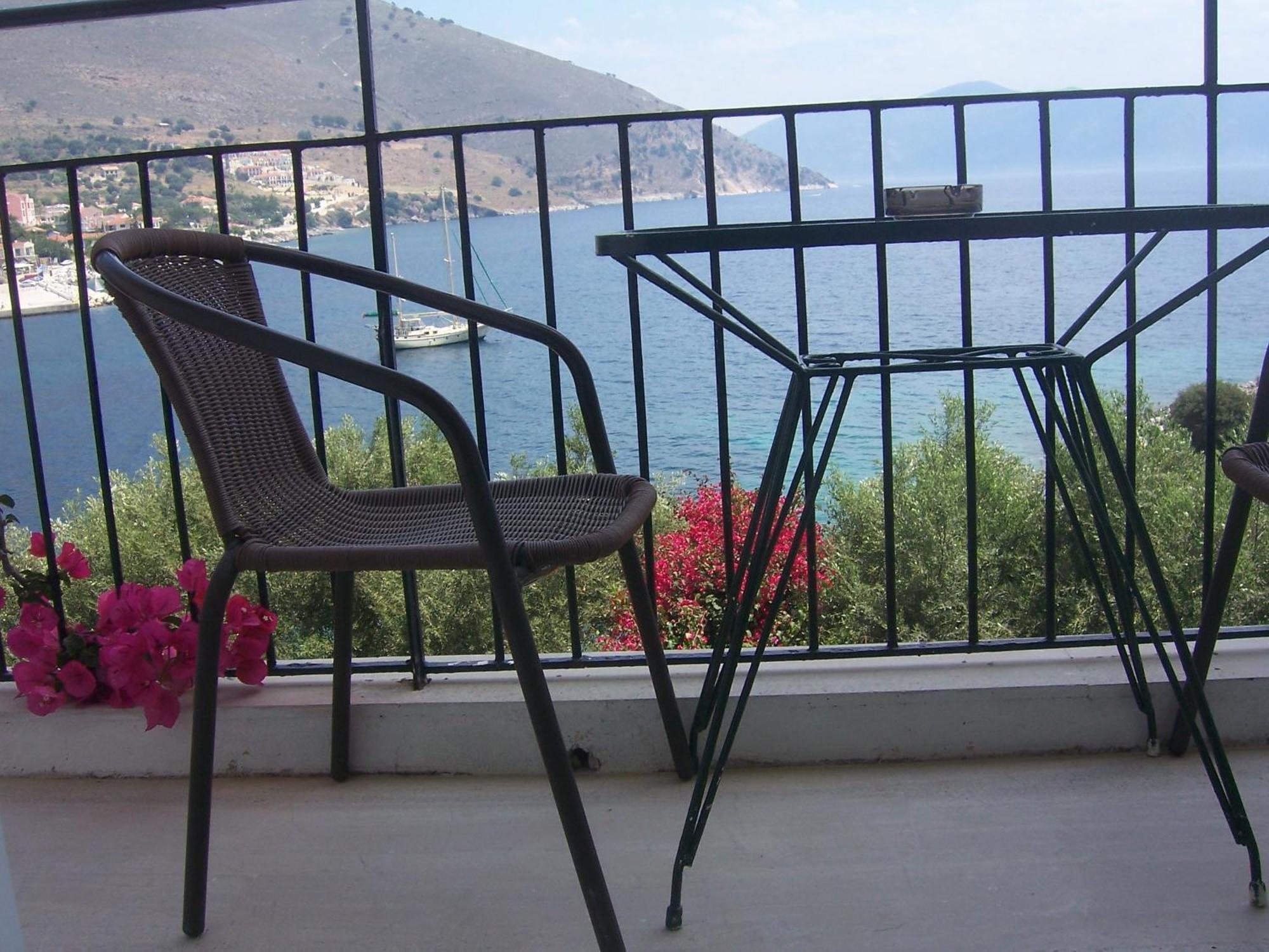 Ballas Apartments Agia Efimia Стая снимка