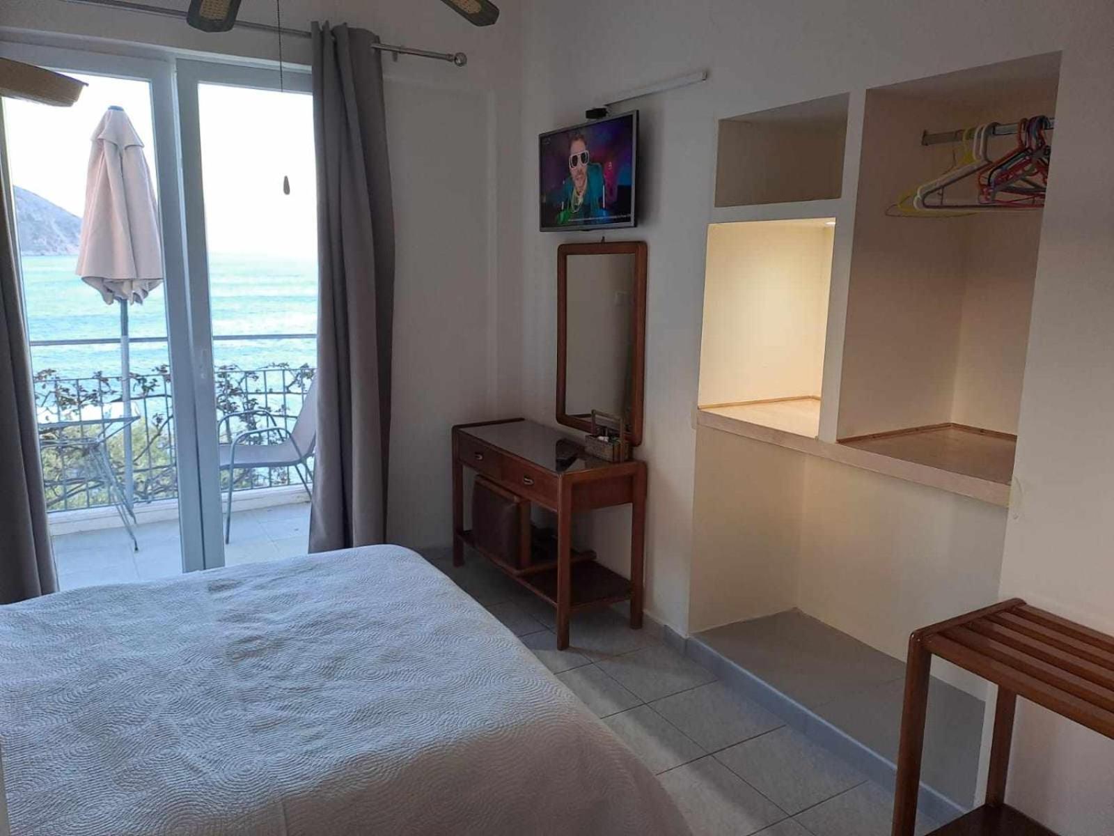 Ballas Apartments Agia Efimia Екстериор снимка