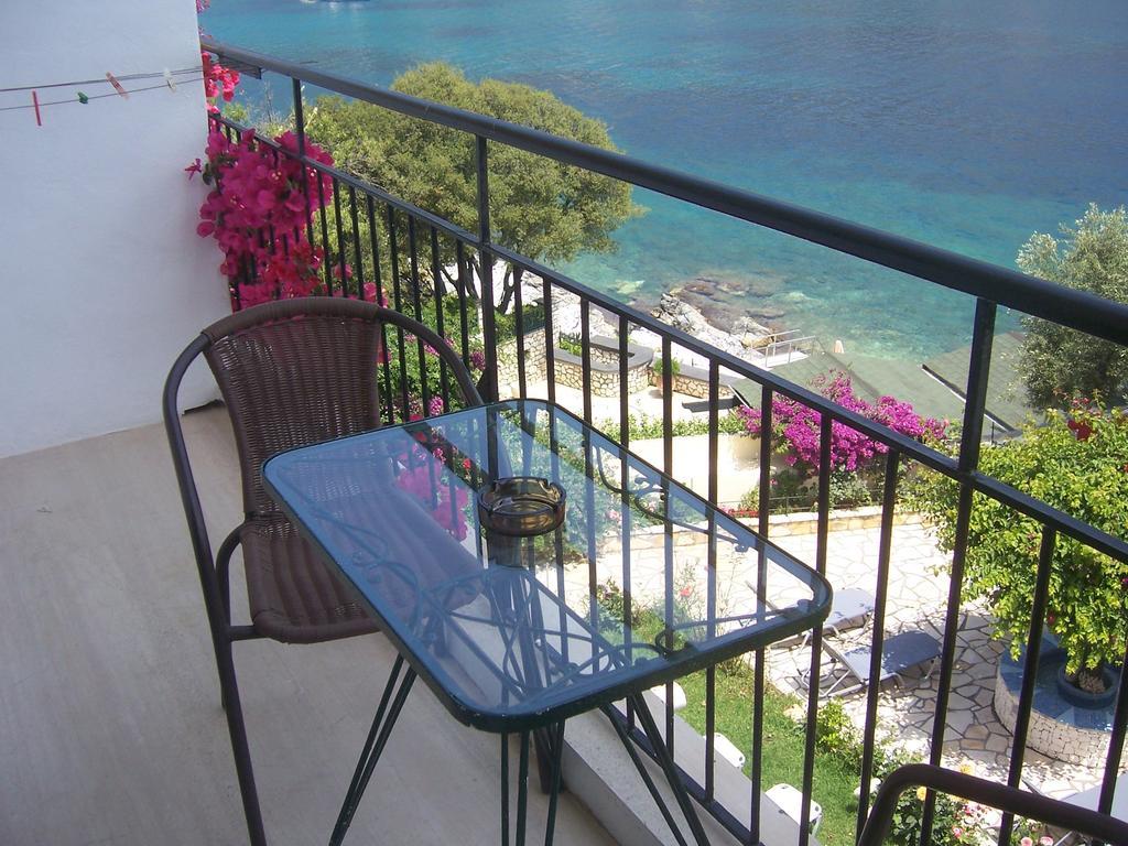 Ballas Apartments Agia Efimia Стая снимка